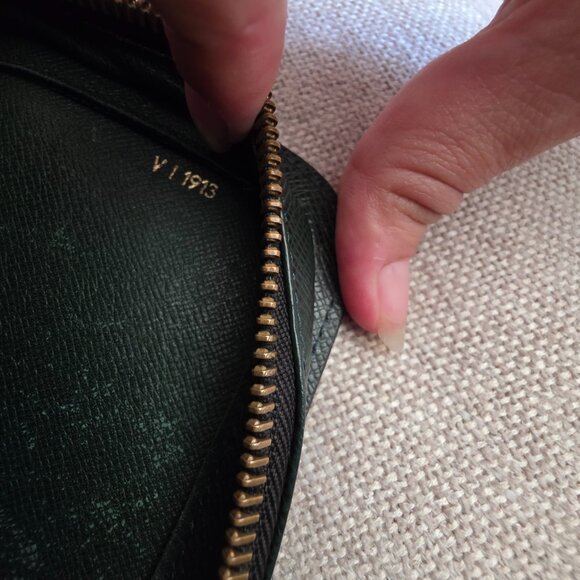 Auth Louis Vuitton Taiga Baikal Clutch Bag Pouch Epicea - Picture 6 of 9